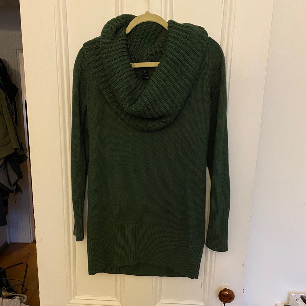 H&M Forest green cowl neck tunic sweater size M